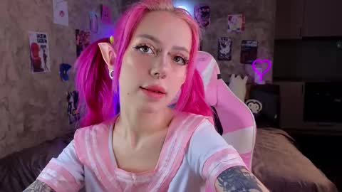 Lisa online show from 02.23.25