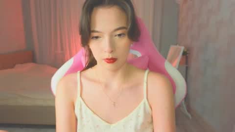 Snapshot of yuna_sunshy chatting on 10.06.25 Yuna online show from 10.06.25