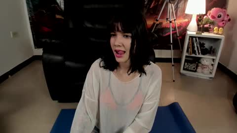 Snapshot of yunablack chatting on 05.10.26 Yuna online show from 05.10.26