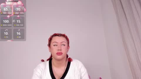 Snapshot of yunahott_ chatting on 11.12.25 yunahott_ online show from 11.12.25