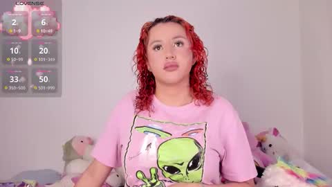 Snapshot of yunahott_ chatting on 11.17.25 yunahott_ online show from 11.17.25