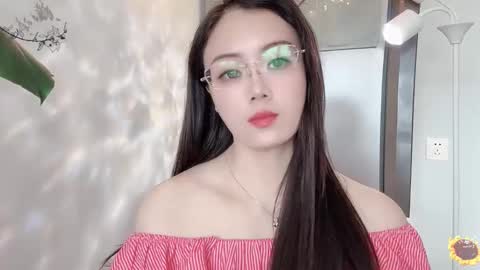 YunEr online show from 03.03.25