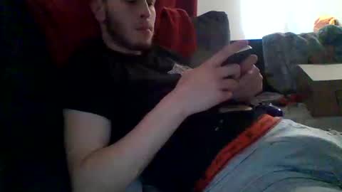 yung_henny07 online show from 10.18.25