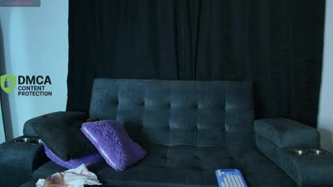 Snapshot of yungelitamor_ chatting on 05.06.26 ELITA online show from 05.06.26
