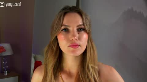 Snapshot of yungtessa chatting on 05.17.26 Tessa online show from 05.17.26