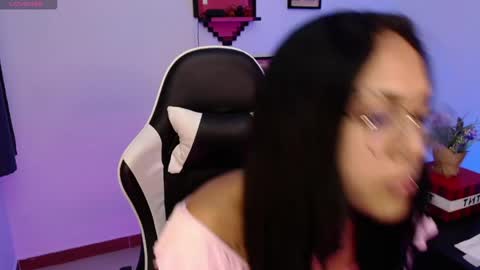 Snapshot of yunomi_1 chatting on 04.19.26 Angelly online show from 04.19.26