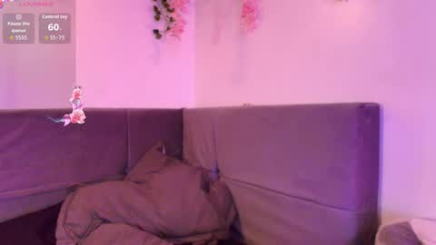 Snapshot of yuri_stars chatting on 02.27.26 Yuri Stars online show from 02.27.26