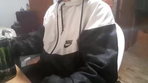 Yuumi online show from 04.05.26