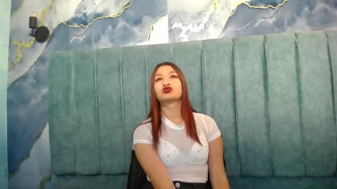 YUYIS online show from 12.14.25