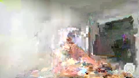 Snapshot of yvan_latin chatting on 10.31.25 yvan_latin online show from 10.31.25