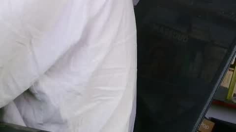 Snapshot of yvanbonar181018 chatting on 09.28.25 yvanbonar181018 online show from 09.28.25