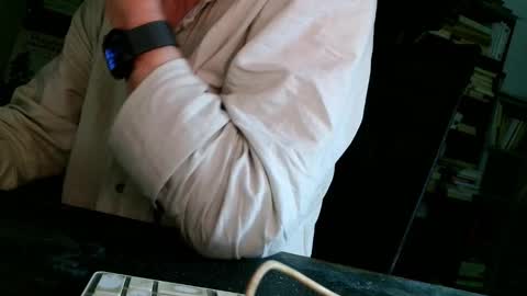 Snapshot of yvanbonar181018 chatting on 10.02.25 yvanbonar181018 online show from 10.02.25