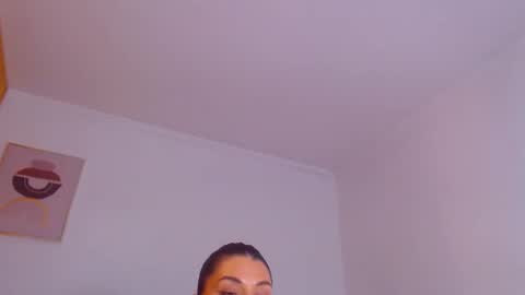 Snapshot of yvonneeverlee chatting on 09.27.25 I V Y   online show from 09.27.25