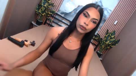 yvonnellvs online show from 01.19.26