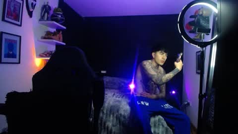 zac_muller1 online show from 11.11.25