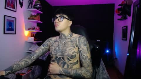 zac_muller1 online show from 11.22.25