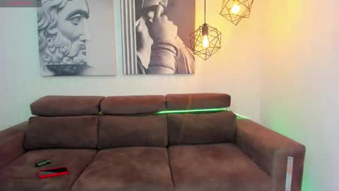 Snapshot of zacandmarcosmg_ chatting on 11.16.25 zacandmarcosmg_ online show from 11.16.25