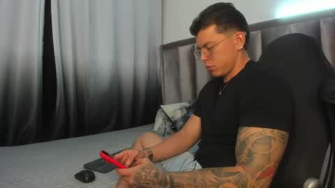 Snapshot of zacandmarcosmg_ chatting on 05.28.26 zacandmarcosmg_ online show from 05.28.26