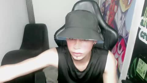 Snapshot of zacariass_ chatting on 12.29.24 ZACARIAS online show from 12.29.24
