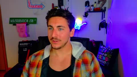 Zach Rhyder online show from 10.10.25