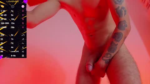 Snapshot of zackcum_ chatting on 01.06.25 for you Zack online show from 01.06.25