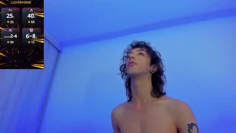 Snapshot of zackcum_ chatting on 02.06.25 for you Zack online show from 02.06.25