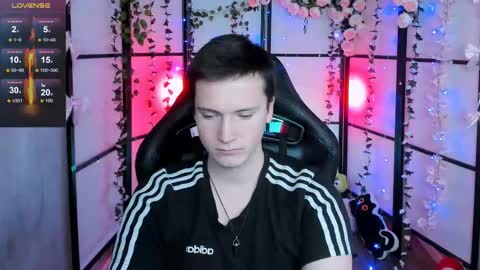 Snapshot of zackhandsome chatting on 02.18.25 Zack online show from 02.18.25