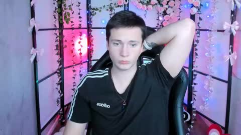 Snapshot of zackhandsome chatting on 02.18.25 Zack online show from 02.18.25