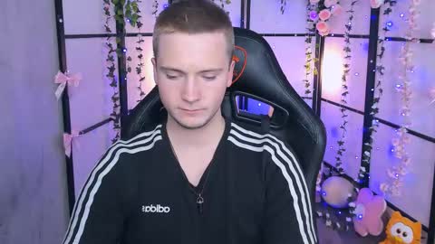 Snapshot of zackhandsome chatting on 03.11.25 Zack online show from 03.11.25