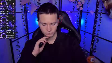 Snapshot of zackhandsome chatting on 10.15.25 Zack online show from 10.15.25