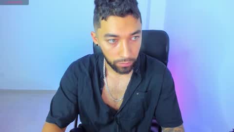 Snapshot of zaclebrown chatting on 01.08.26 Alex Blade online show from 01.08.26