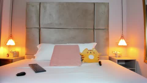 Zafiro online show from 02.09.26