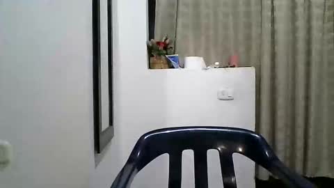 Snapshot of zafiro_rubi chatting on 04.25.26 Zafiro online show from 04.25.26