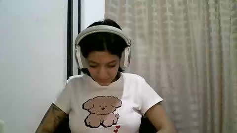 Snapshot of zafiro_rubi chatting on 04.30.26 Zafiro online show from 04.30.26