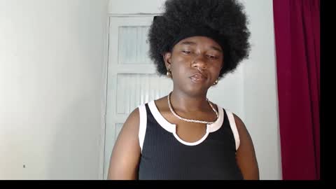 Snapshot of zahhysims chatting on 01.30.25 zahhy online show from 01.30.25