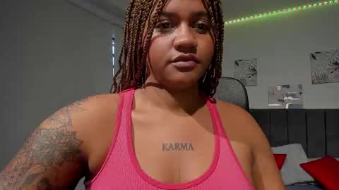 Snapshot of zahra_rose chatting on 03.10.25 zahra_rose online show from 03.10.25
