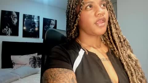 Snapshot of zahra_rose chatting on 09.11.25 zahra_rose online show from 09.11.25