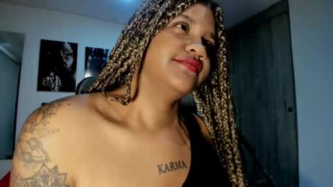 Snapshot of zahra_rose chatting on 09.17.25 zahra_rose online show from 09.17.25
