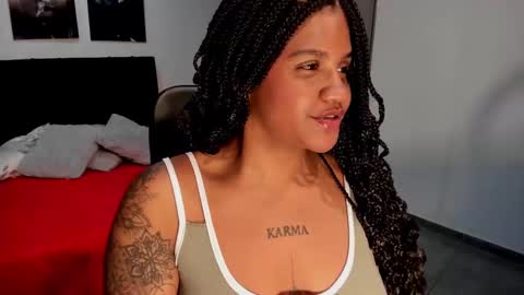 Snapshot of zahra_rose chatting on 09.22.25 zahra_rose online show from 09.22.25