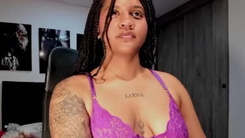 Snapshot of zahra_rose chatting on 10.08.25 zahra_rose online show from 10.08.25