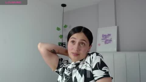 Snapshot of zaida_1 chatting on 02.20.26 Zaida online show from 02.20.26