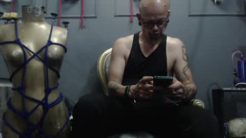 Snapshot of zainkreiger chatting on 04.06.26 Dom Zain online show from 04.06.26