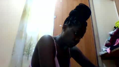 Snapshot of zainxxxx chatting on 02.03.25 zainxxxx online show from 02.03.25