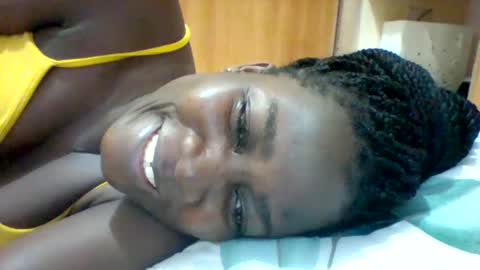 Snapshot of zainxxxx chatting on 02.11.25 zainxxxx online show from 02.11.25