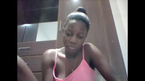Snapshot of zainxxxx chatting on 05.11.26 zainxxxx online show from 05.11.26