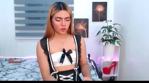 Snapshot of zairaaaaa chatting on 04.19.26 Zai online show from 04.19.26