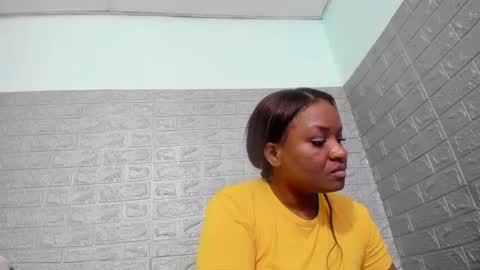 Snapshot of zamara__ chatting on 04.24.26 Zamara online show from 04.24.26