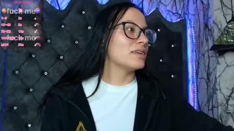 Snapshot of zami_escobar_of chatting on 09.08.25 online show from 09.08.25