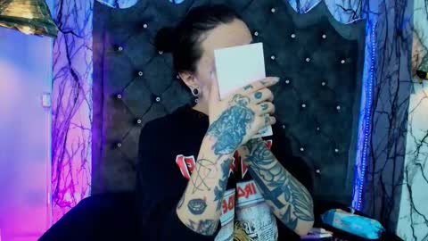 Snapshot of zami_escobar_of chatting on 09.17.25 online show from 09.17.25