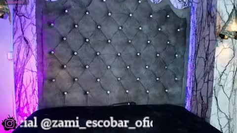 Snapshot of zami_escobar_of chatting on 09.22.25 online show from 09.22.25